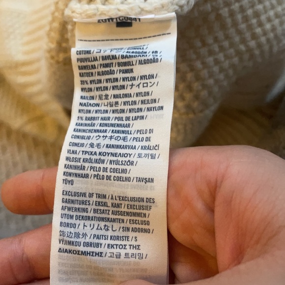 Abercrombie Kids Cream Cable Knit Button Up Cardigan Size XL, fits women’s XS - Picture 5 of 5